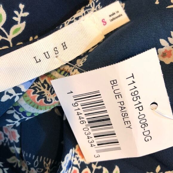 Lush floral cold shoulder blouse NWT - Picture 3 of 3